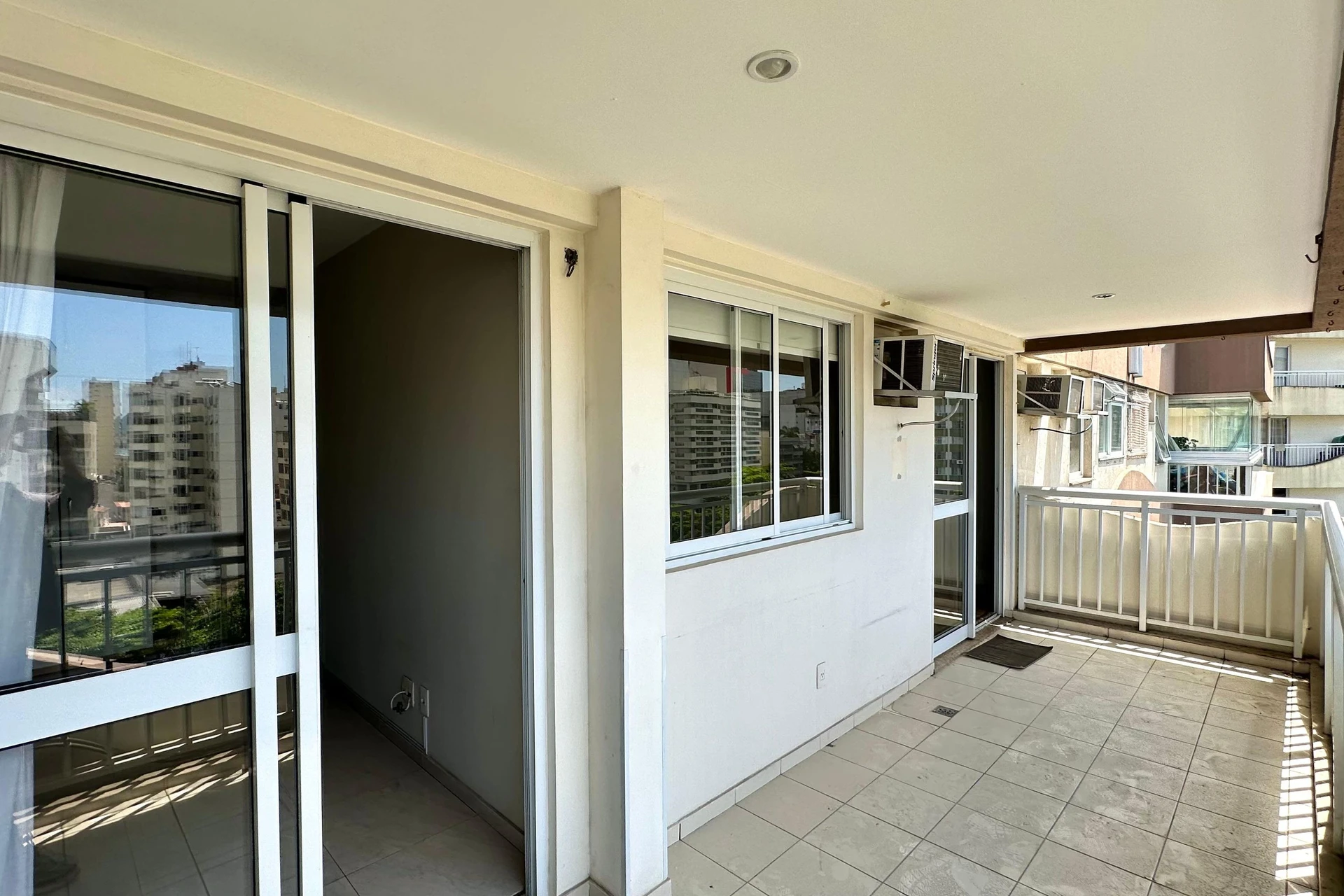 Apartamento de 3 quartos com vista para a água — photo 19