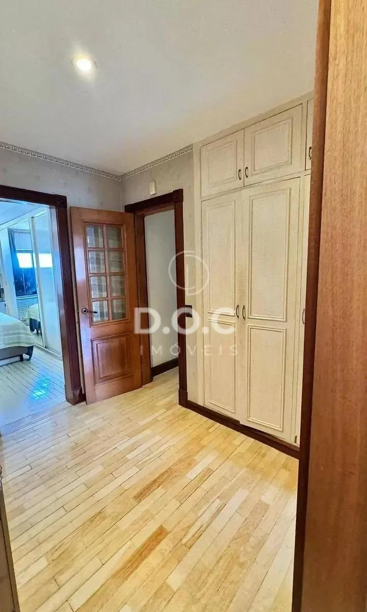 Apartamento de 300 m² com 4 quartos e 3 suítes — photo 17