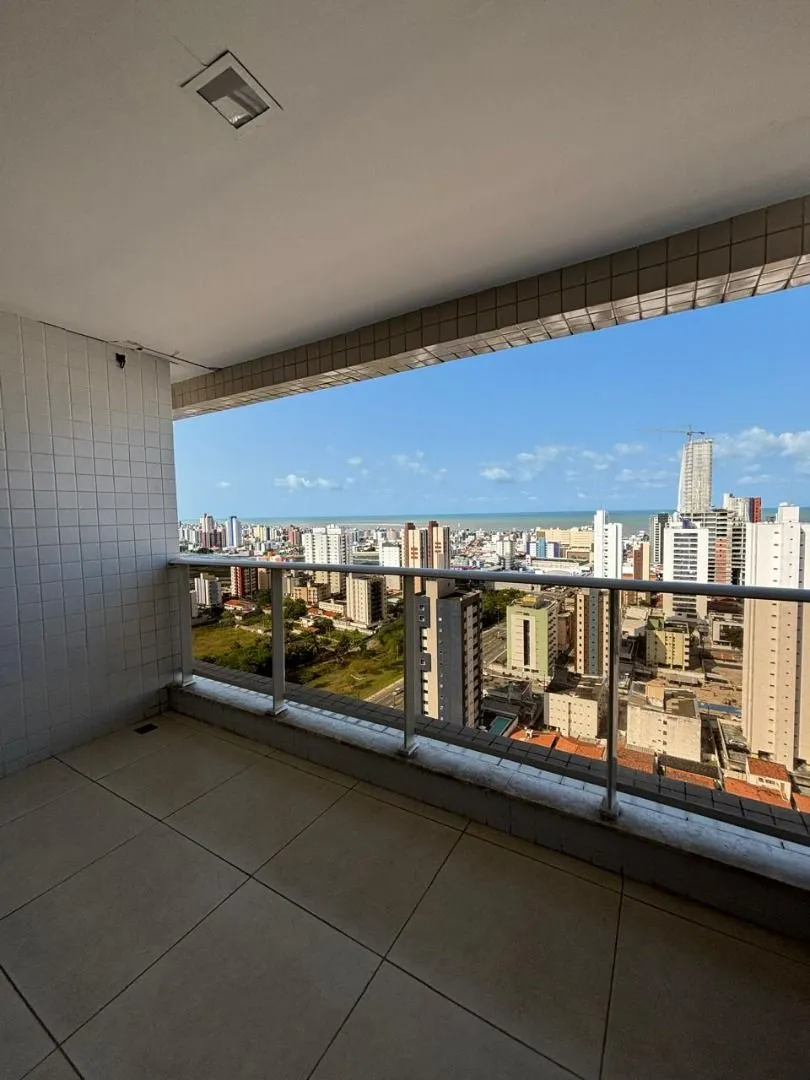 Apartamento mobiliado com 3 suítes e 123 m²