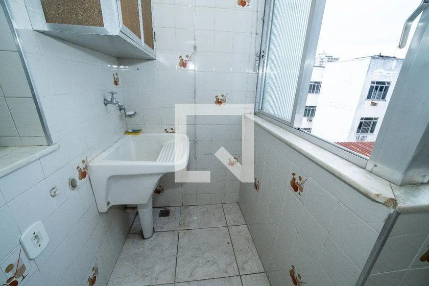 90 m² apartment with a park view and a bathtub — photo 27