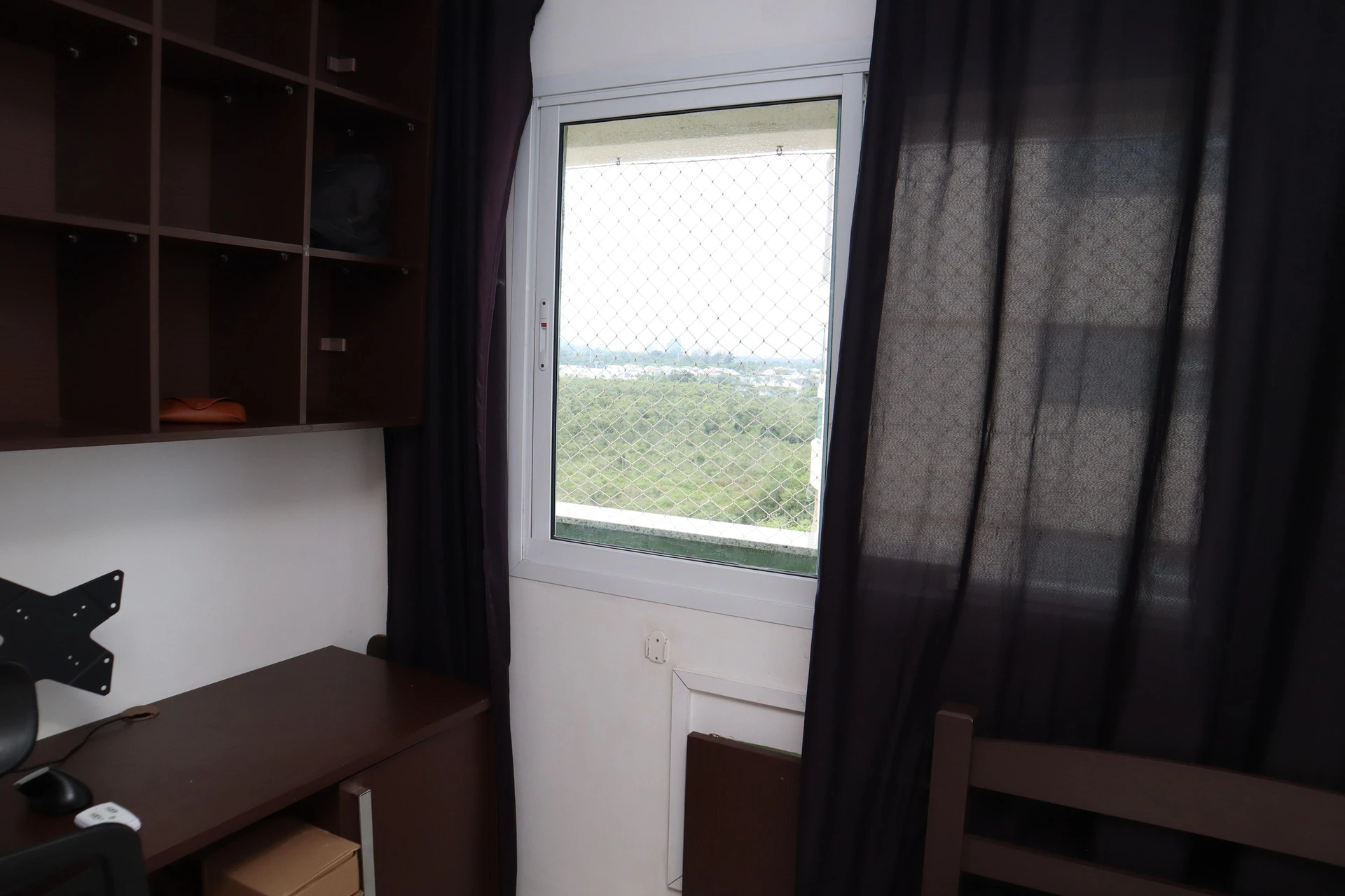 2-bedroom apartment with a mountain view — photo 45