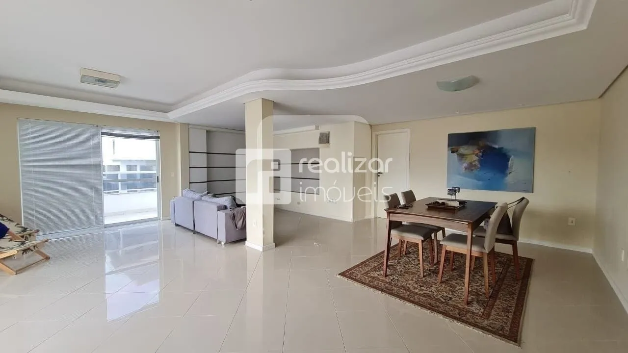 2-bedroom penthouse with 307 m² and 4 bathrooms — photo 16