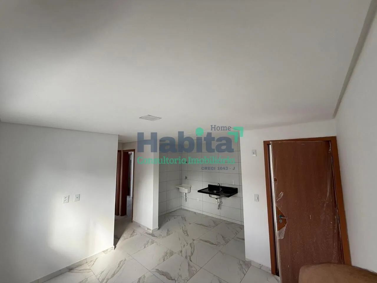 2-bedroom apartment with laundry area and suite — photo 2