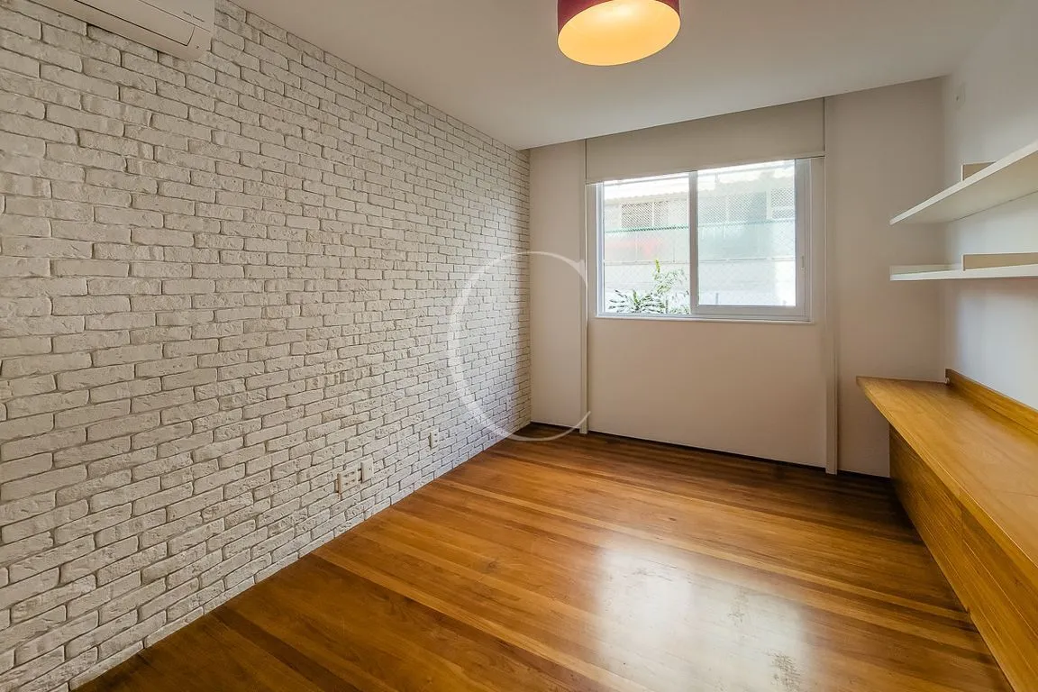 Мебльована квартира 239 м² з 3 спальнями та 2 паркомісцями — photo 11
