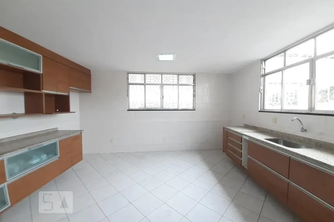 Triplex with 477 m², 5 bedrooms and 5 parking spaces — photo 42