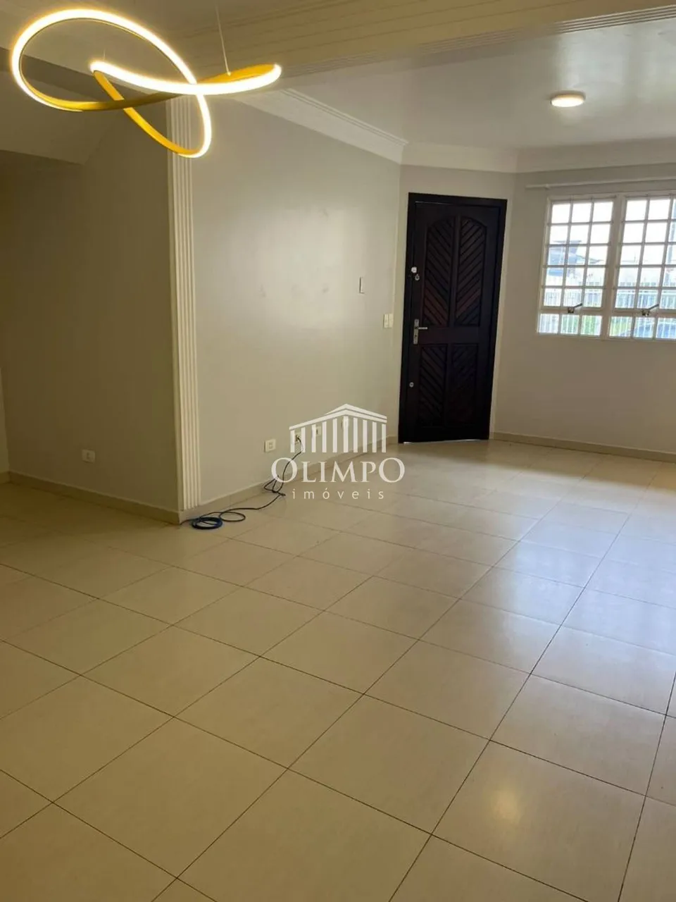 3-bedroom house with a walk-in closet in Curitiba — photo 3