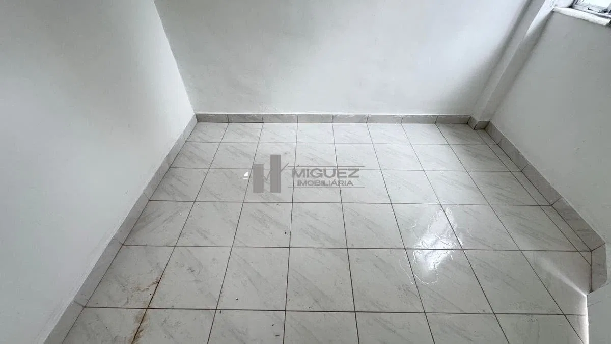 House, 80 m², with wood or laminate floors — photo 25