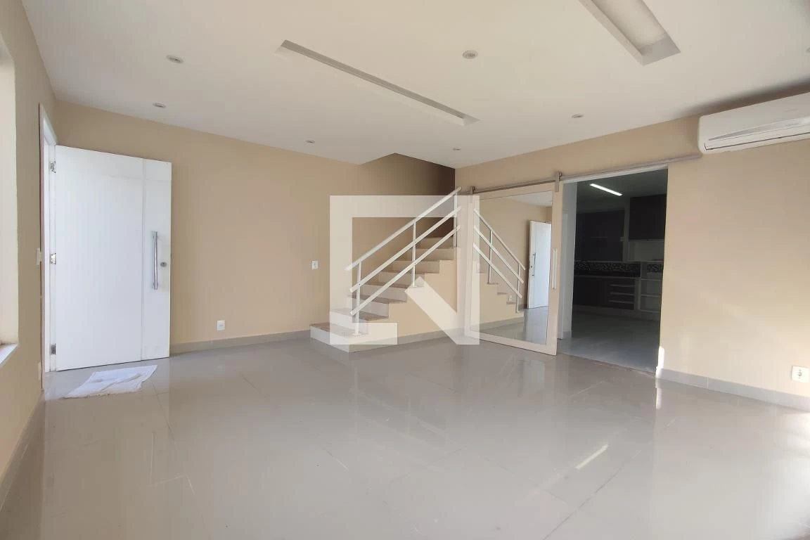 Unfurnished house with 3 bedrooms and 4 bathrooms — photo 13