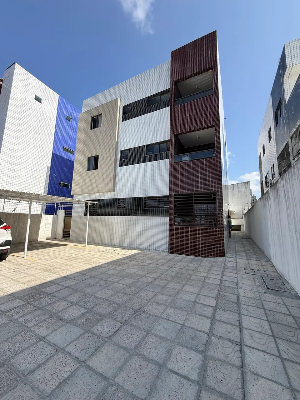 Unfurnished apartment with 2 bedrooms and a balcony — photo 4