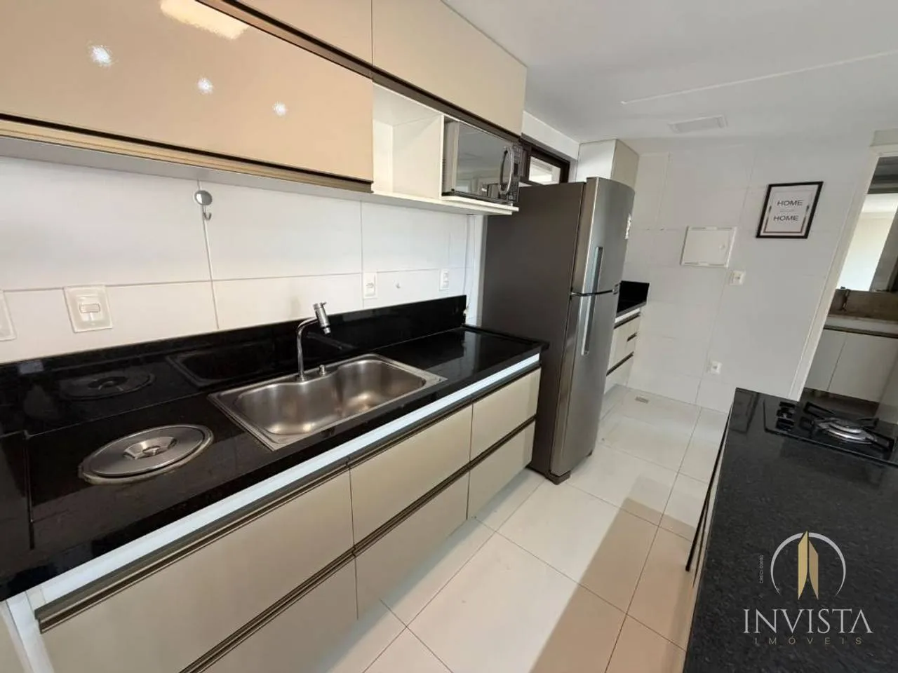 2-bedroom apartment in a building with a pool — photo 20