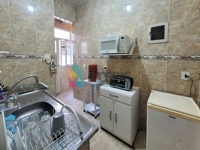 Furnished 1-bedroom apartment with city view — photo 19