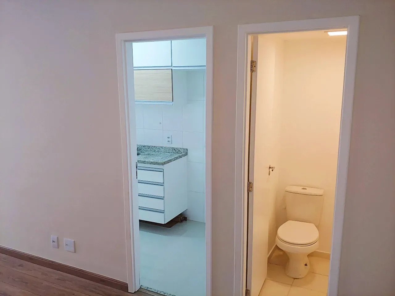 Apartment with 3 bedrooms, balcony and 2 parking spots — photo 12