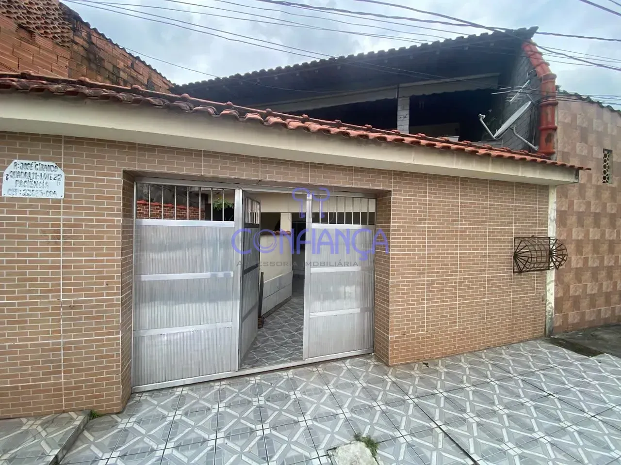 House with 3 bedrooms and a gas stove kitchen — photo 15