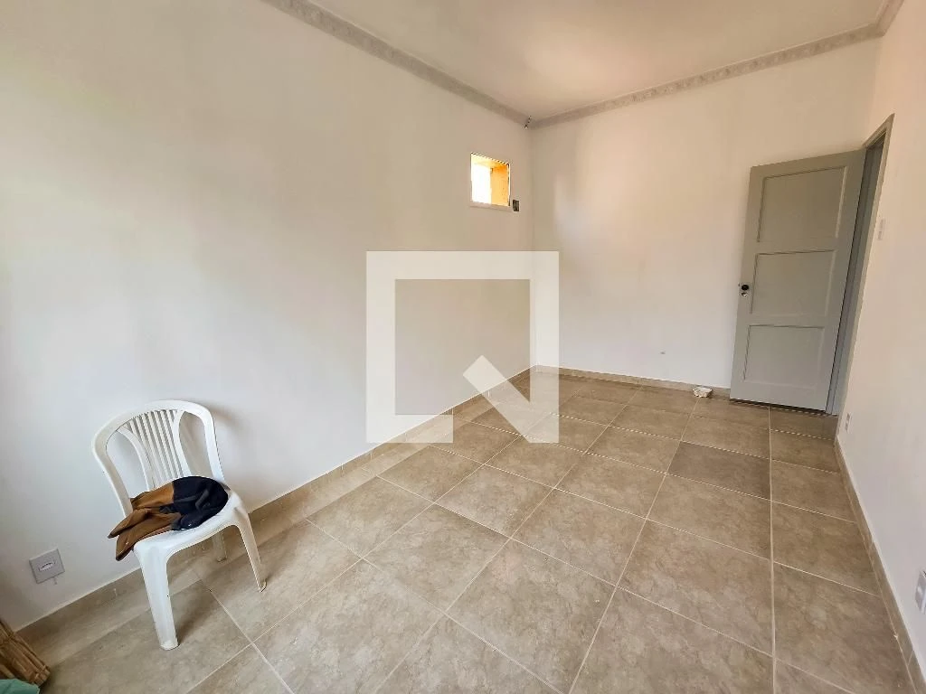 Apartment with 2 bedrooms and a glass-enclosed shower — photo 10