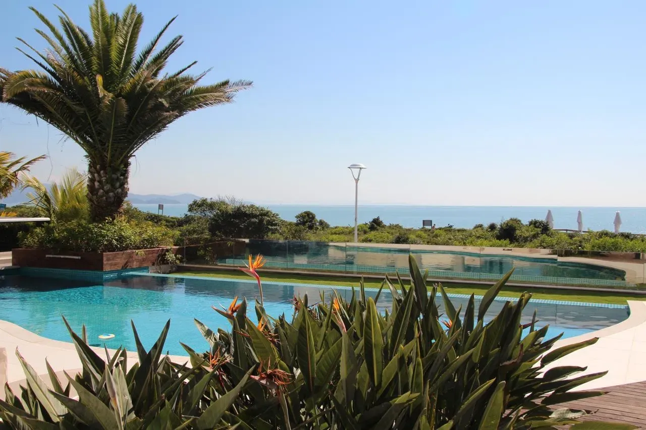 House with water views and a private BBQ — photo 36