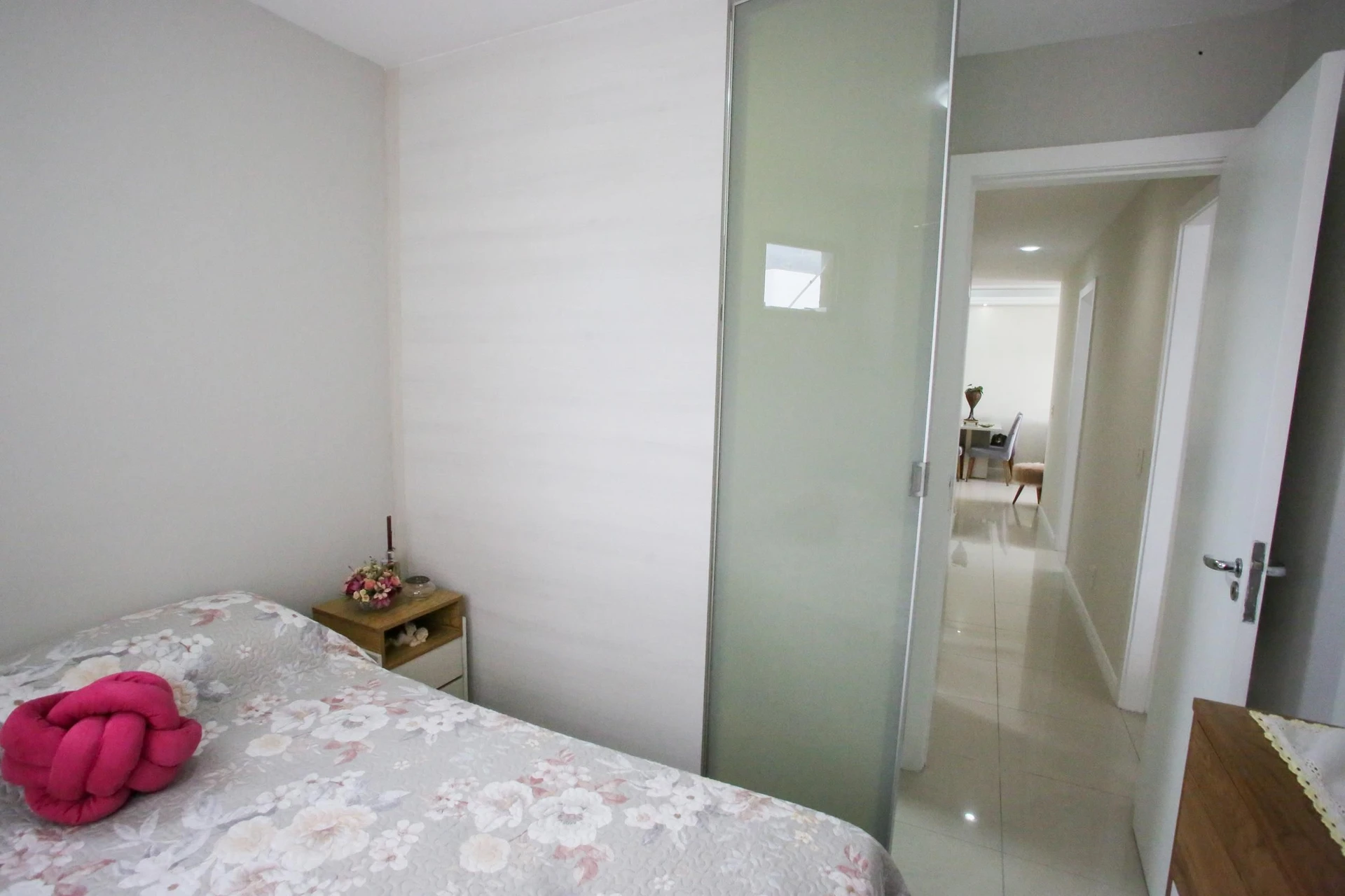 Apartamento mobiliado com 4 quartos e varanda — photo 51