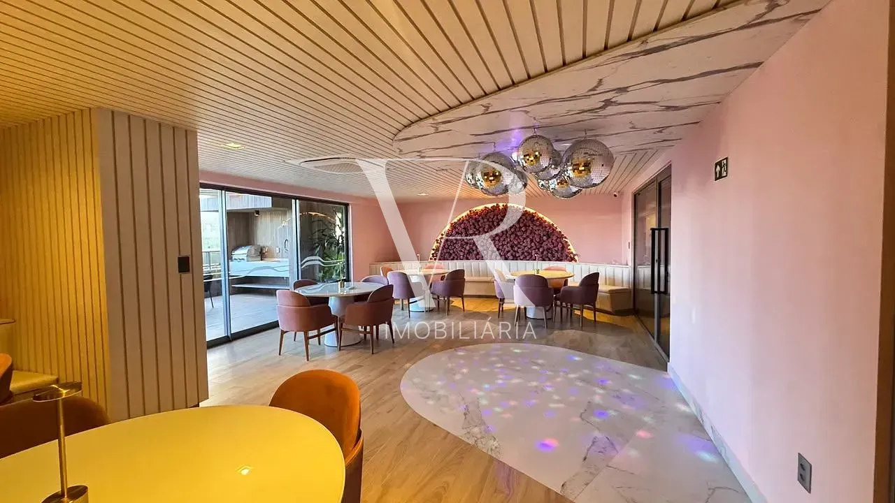 Apartment, 108 m², with a glass-enclosed balcony — photo 21
