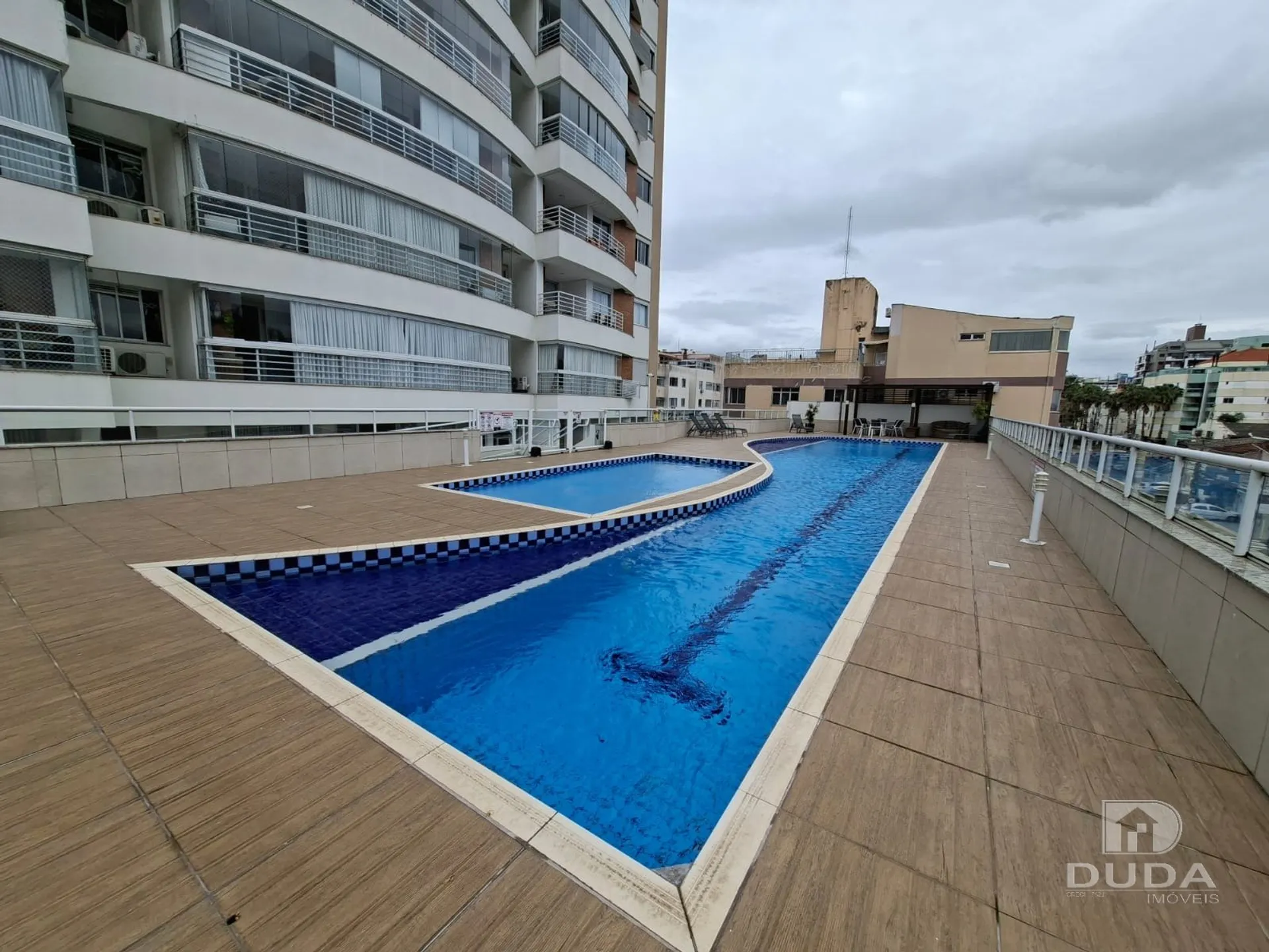 Apartment on the 10th floor with floor-to-ceiling windows — photo 63