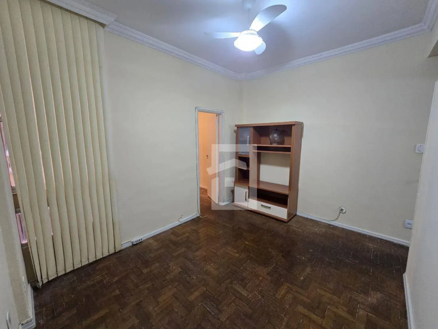 1-bedroom apartment with 24-hour concierge and 32 m² — photo 4