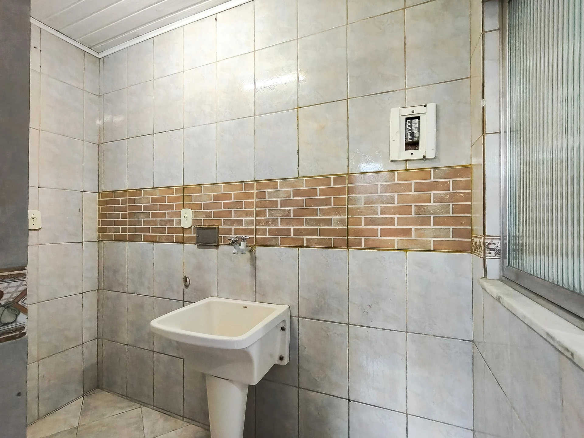 Орендна квартира з 2 спальнями та окремою кухнею — photo 39