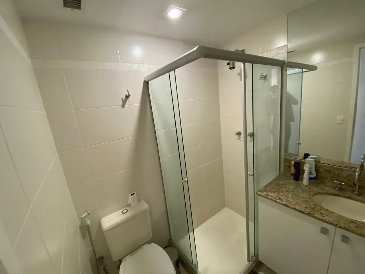 Apartment on the 13th floor with a glass-enclosed balcony — photo 26