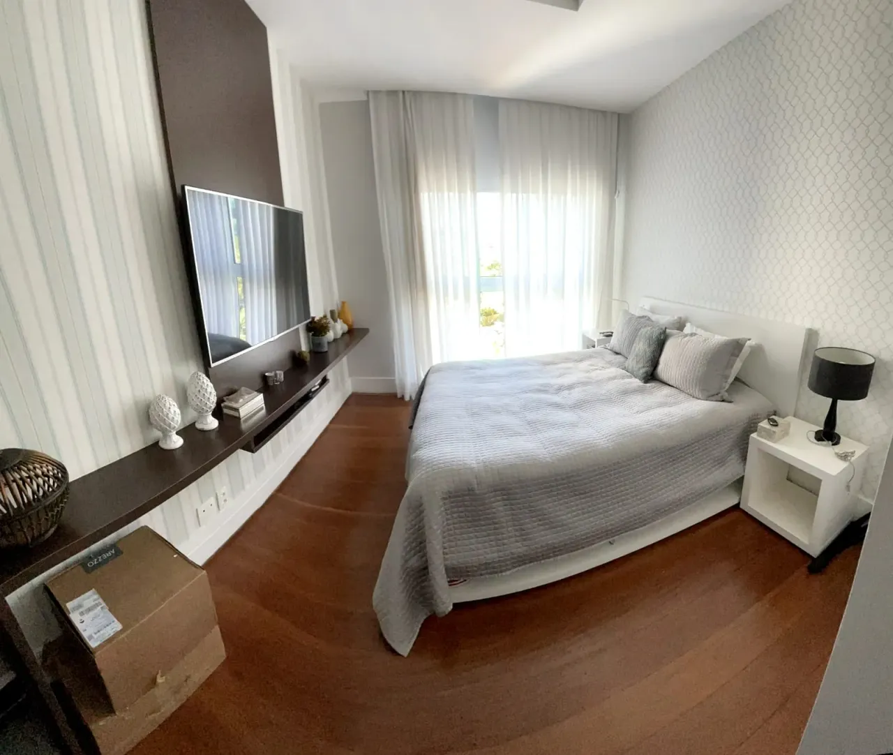 Furnished apartment with 4 bedrooms and open-plan kitchen — photo 16
