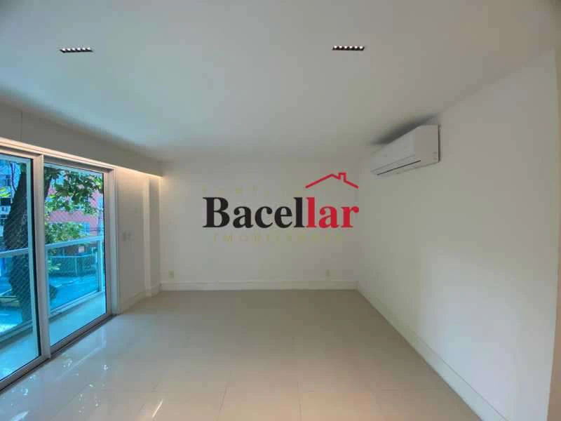 Apartamento con 4 suites y 229 m² con cocina cerrada — photo 12