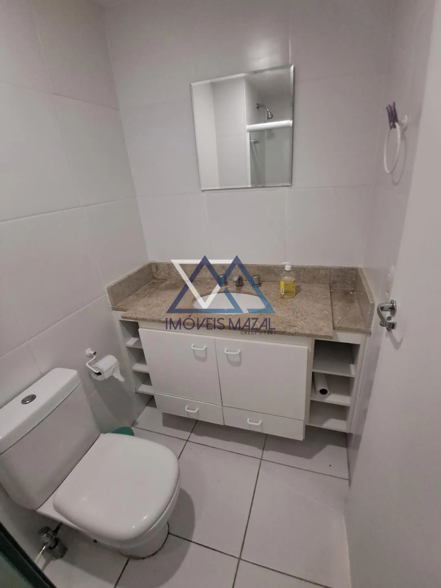 Квартира 70 м² с застеклённым балконом и камином — photo 29