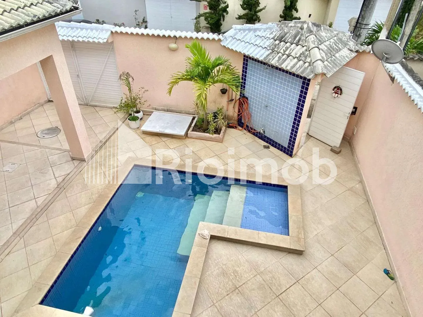 3-bedroom house with 5 bathrooms and 2 parking spots — photo 5