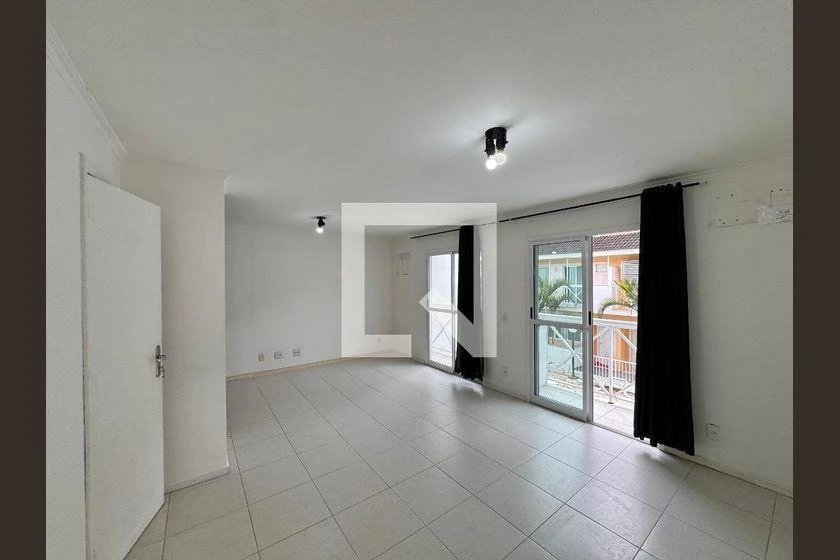 226 m² apartment with 4 bedrooms and a balcony grill — photo 39