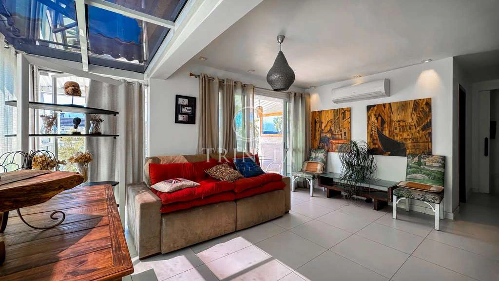 Furnished penthouse with 4 bedrooms, 200 m² and 3 parking — photo 24