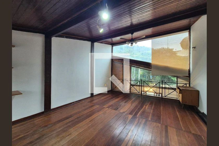 3-bedroom house with a home office — photo 17
