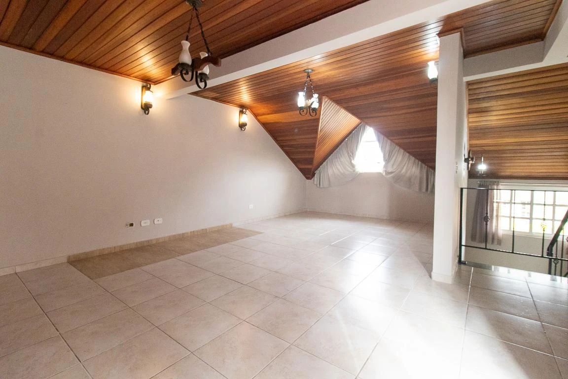 3-bedroom house with a jacuzzi — photo 47