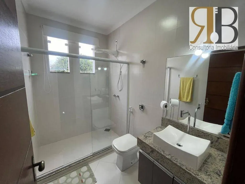 4-bedroom house with 5 bathrooms, 400 m² — photo 18