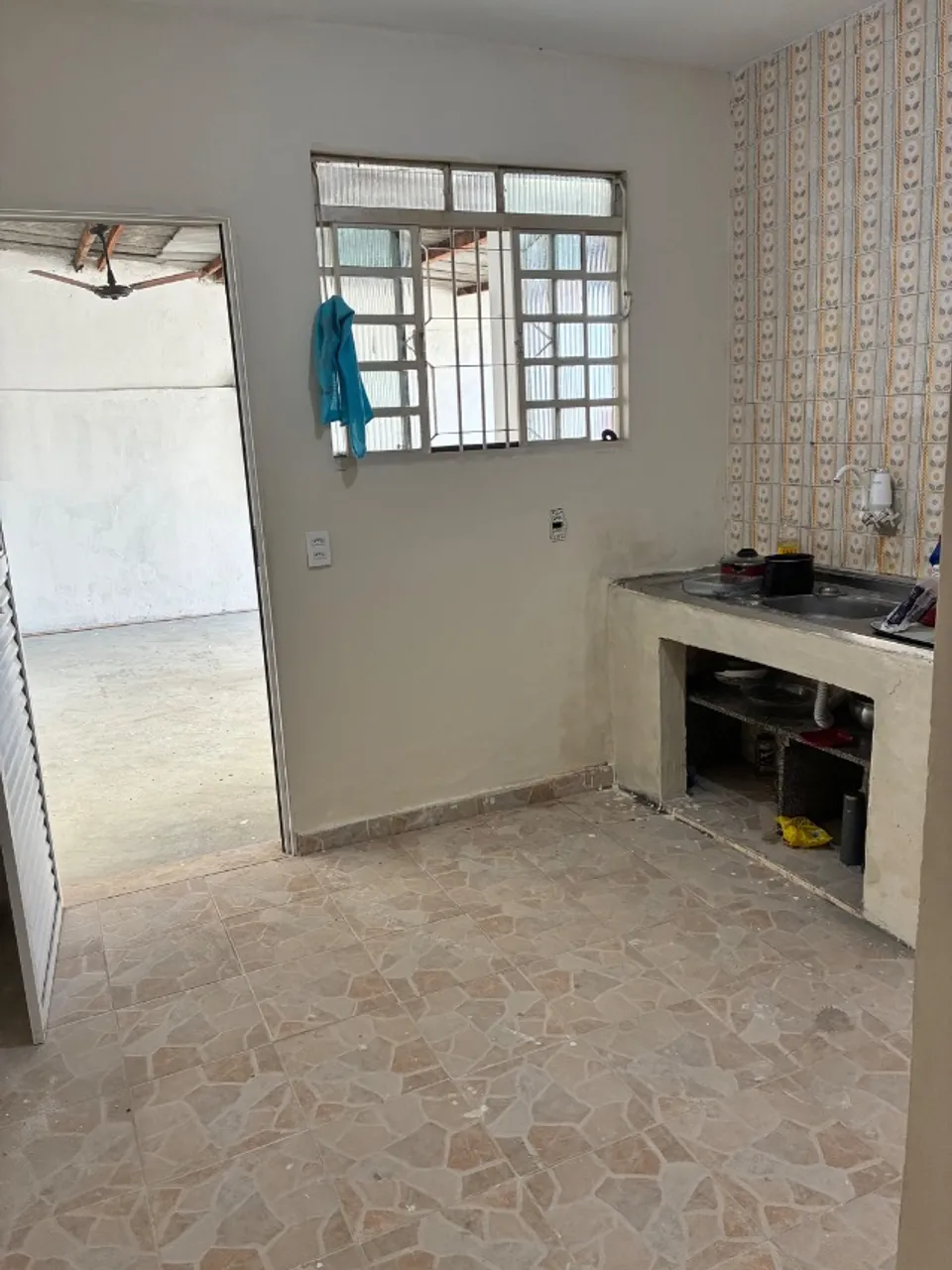 House with 2 bedrooms, 1 bath and 2 parking spaces — photo 8