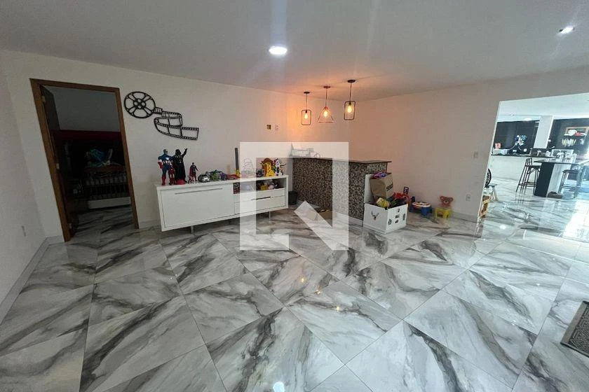 Casa sem mobília com 8 suítes e 1100 m² — photo 24
