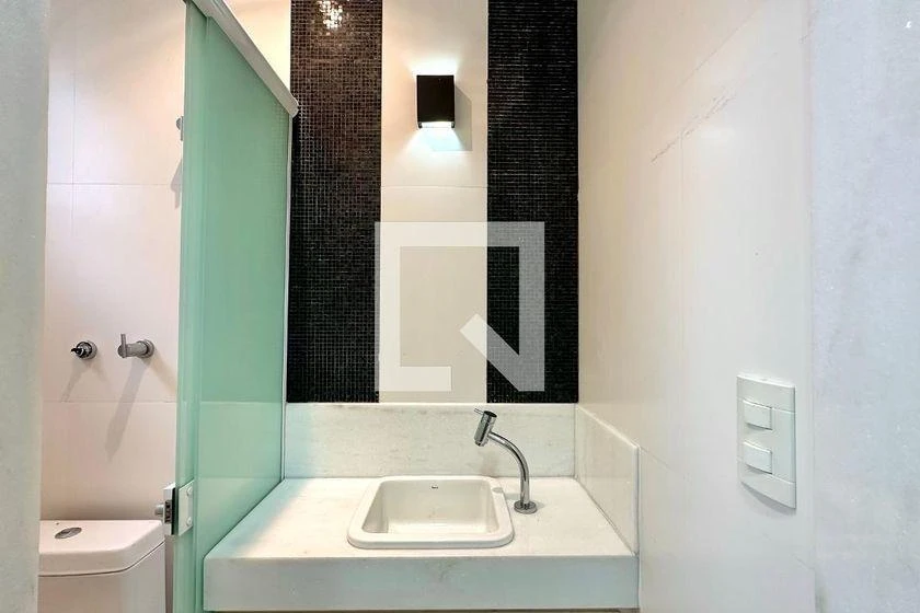 96 m² apartment with 2 en-suite bedrooms and 2 parking spots — photo 32