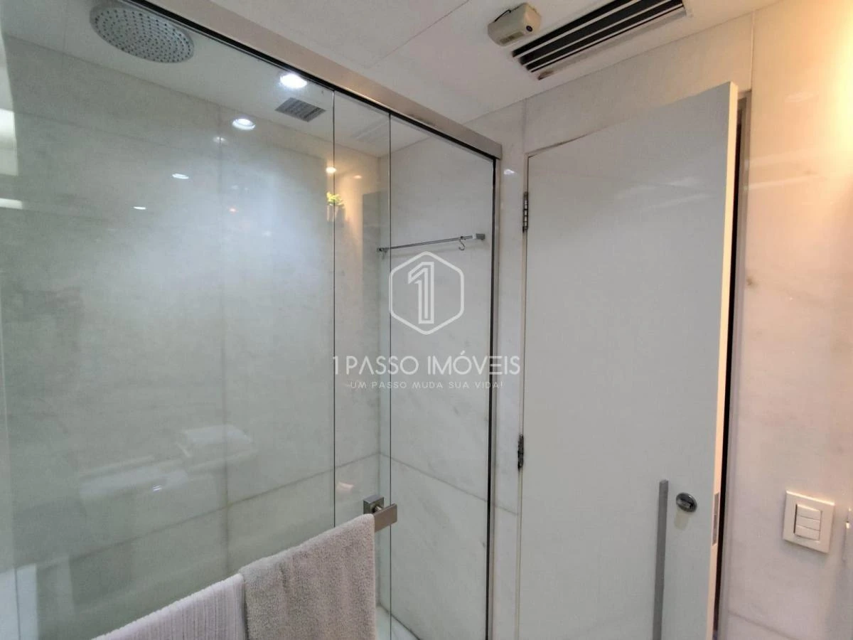 82 m² apartment with 2 en-suite bedrooms and balcony — photo 17