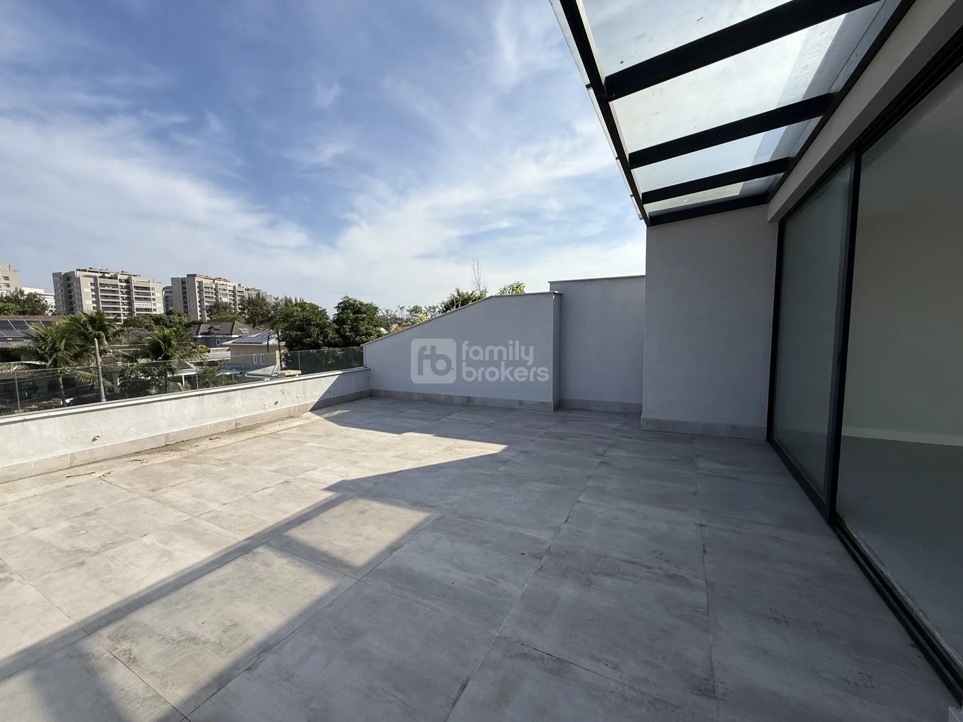 Casa sem mobília com 5 quartos e 5 banheiros — photo 23