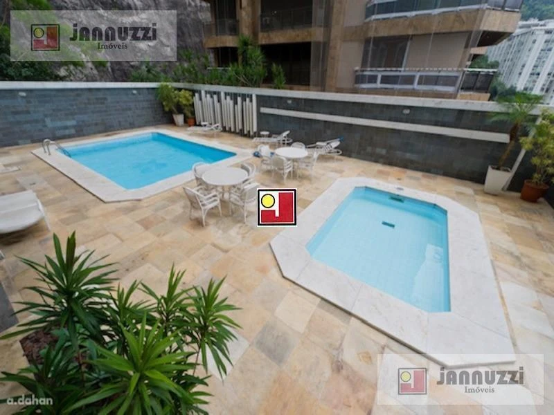 Water view in a 4-bedroom apartment, 319 m² — photo 23