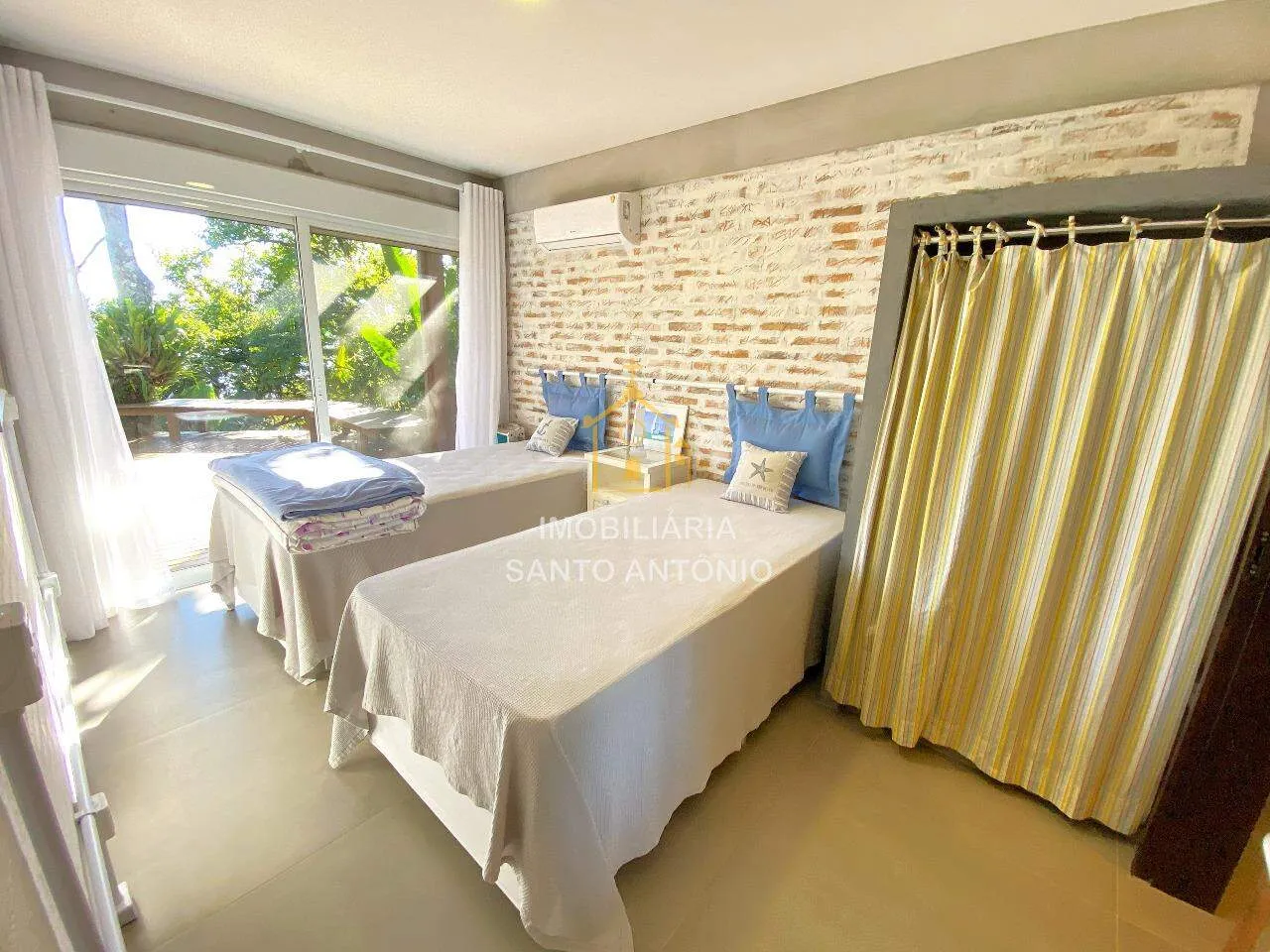 Furnished house with 2 en-suites and private BBQ — photo 4