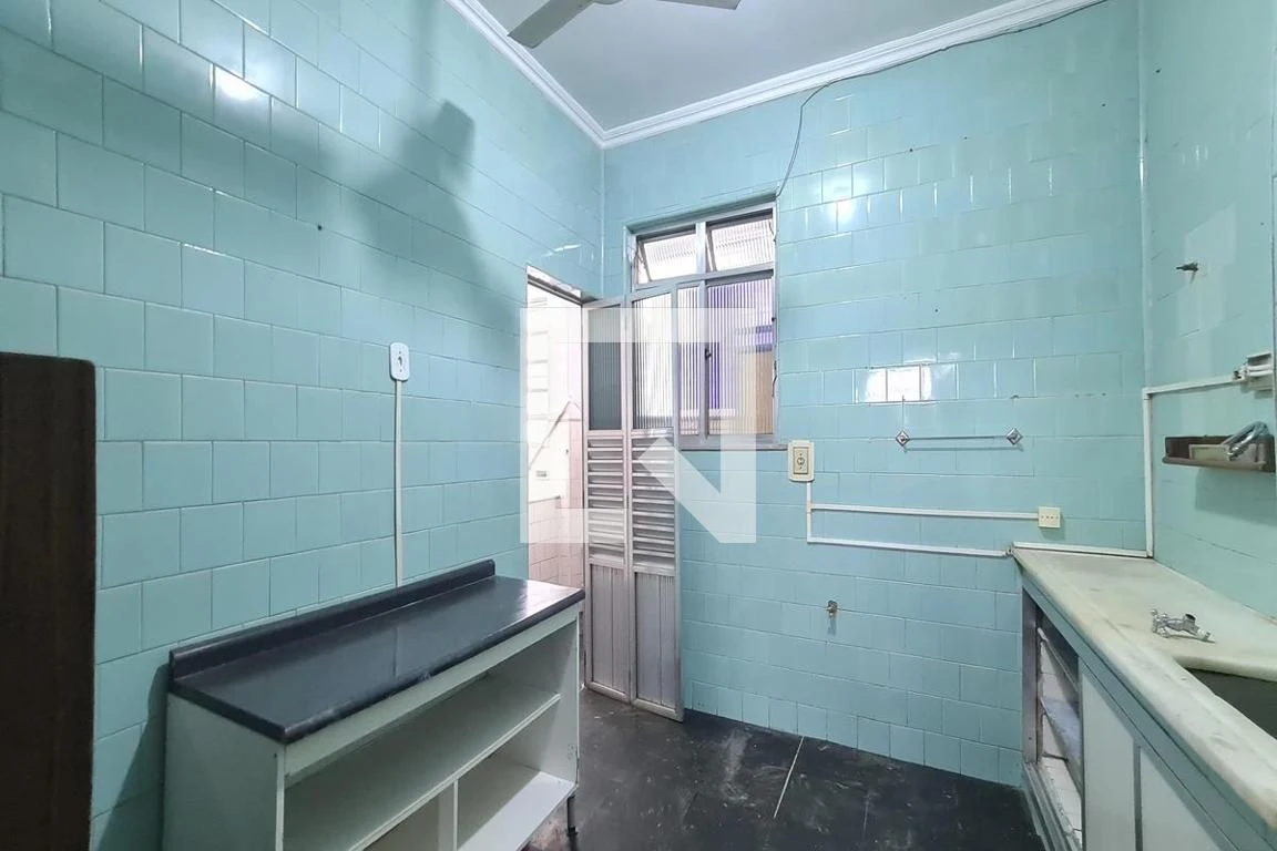 Квартира без меблів з 3 спальнями та балконом — photo 13
