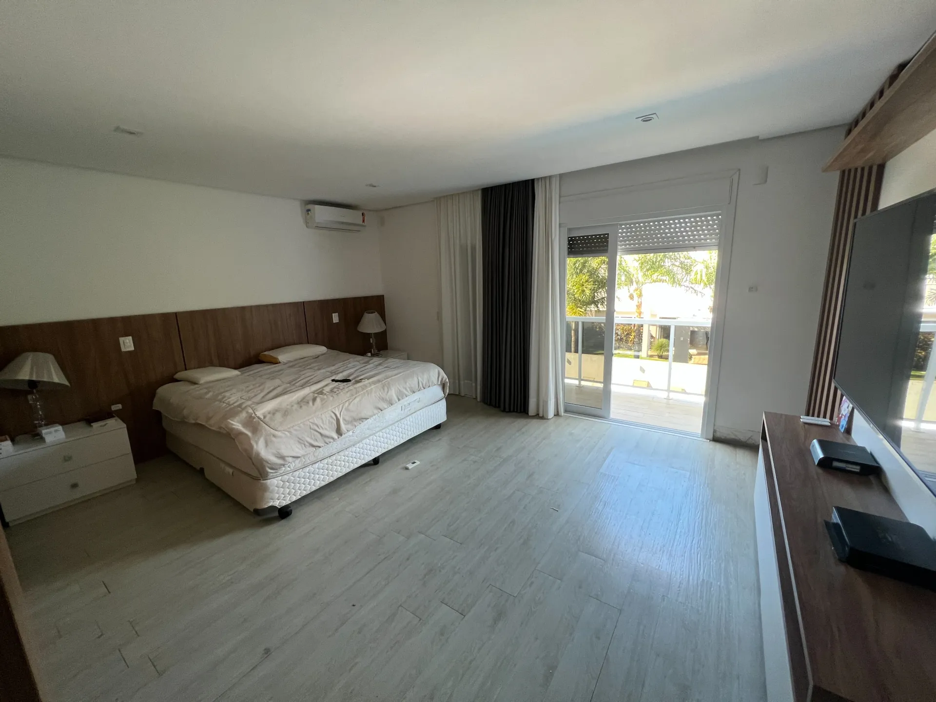 Casa con 4 suites, 6 baños y piscina al aire libre — photo 15