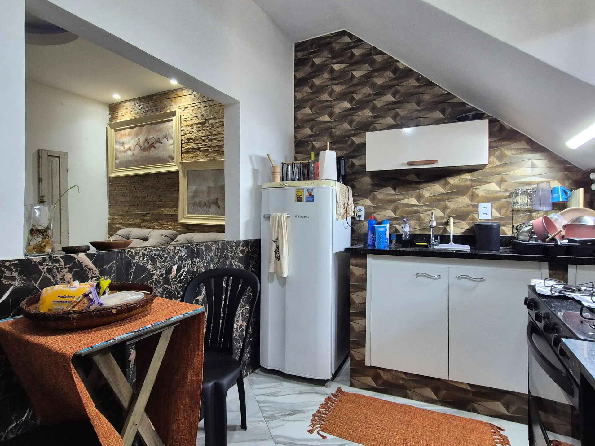 Furnished house with 2 bedrooms, 1 en-suite, no parking — photo 20