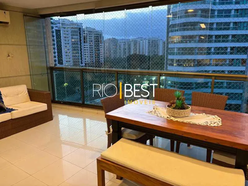 Furnished 3-bedroom apartment with a glass-enclosed balcony — photo 5