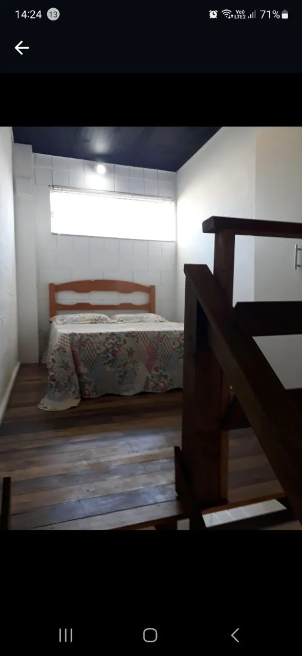 Furnished studio with 1 bedroom and 1 bathroom, no parking