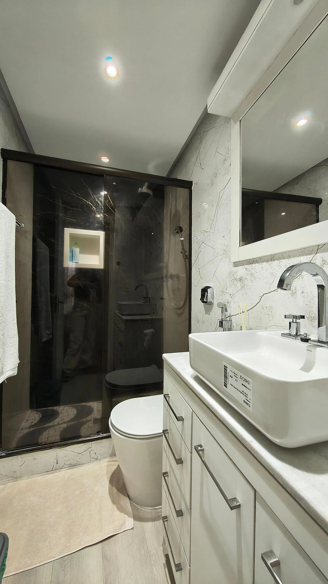 Washing machine in a 4-bedroom apartment, 205 m² — photo 22