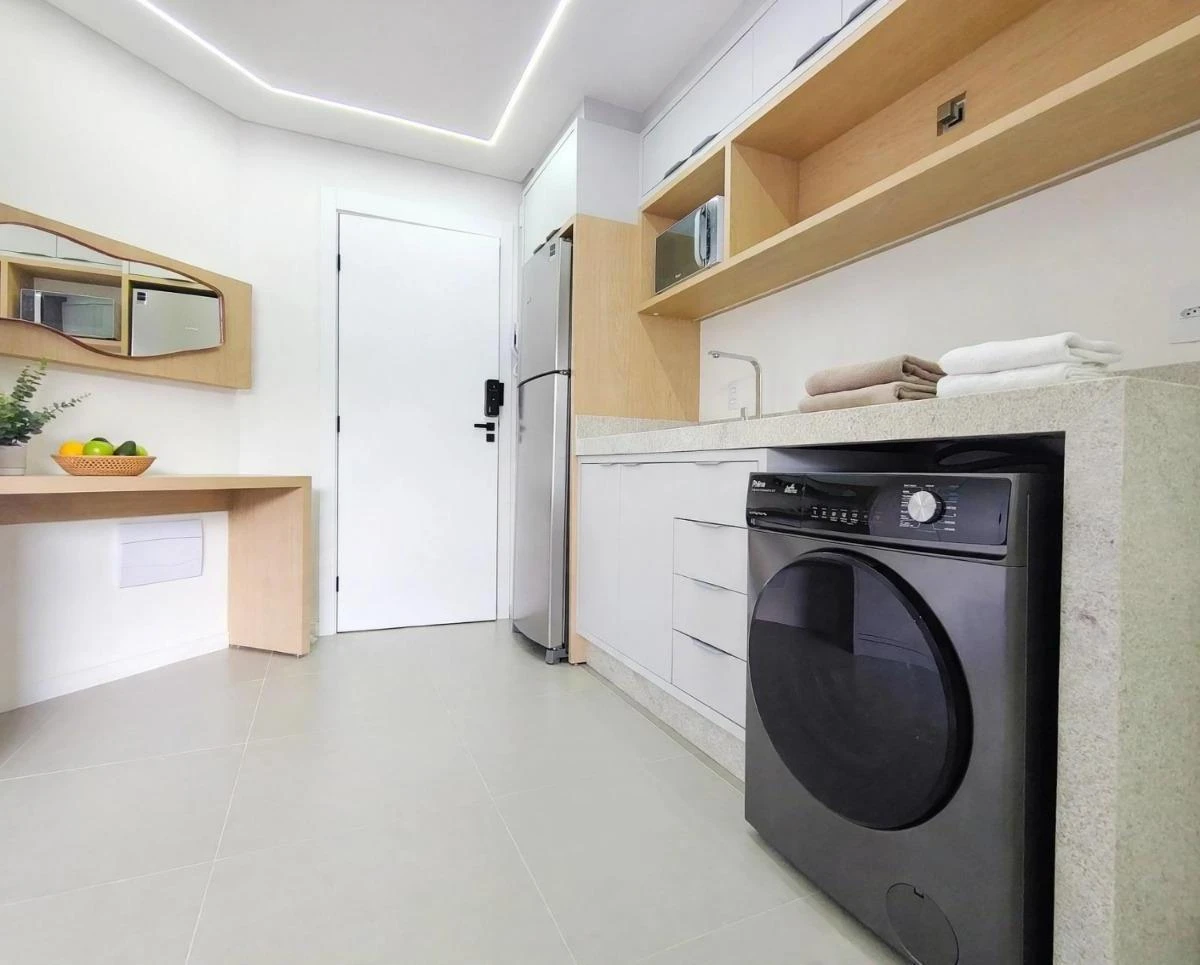 Furnished studio, 20 m², with a home office — photo 3