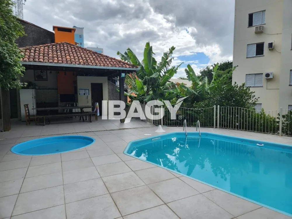 3-bedroom apartment in a building with a pool — photo 7
