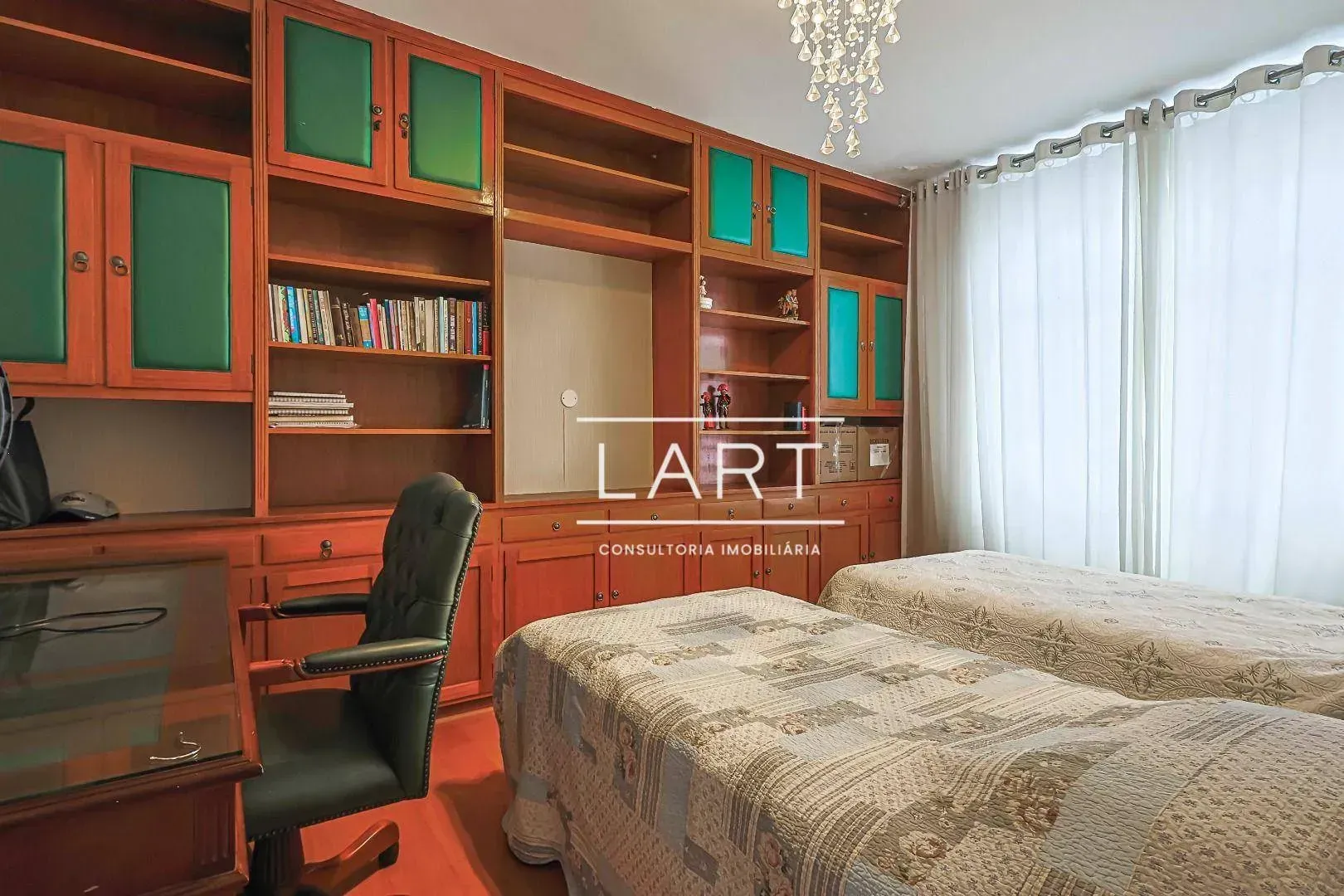 Apartamento com 4 dormitórios e 350 m²; área social ampla — photo 19